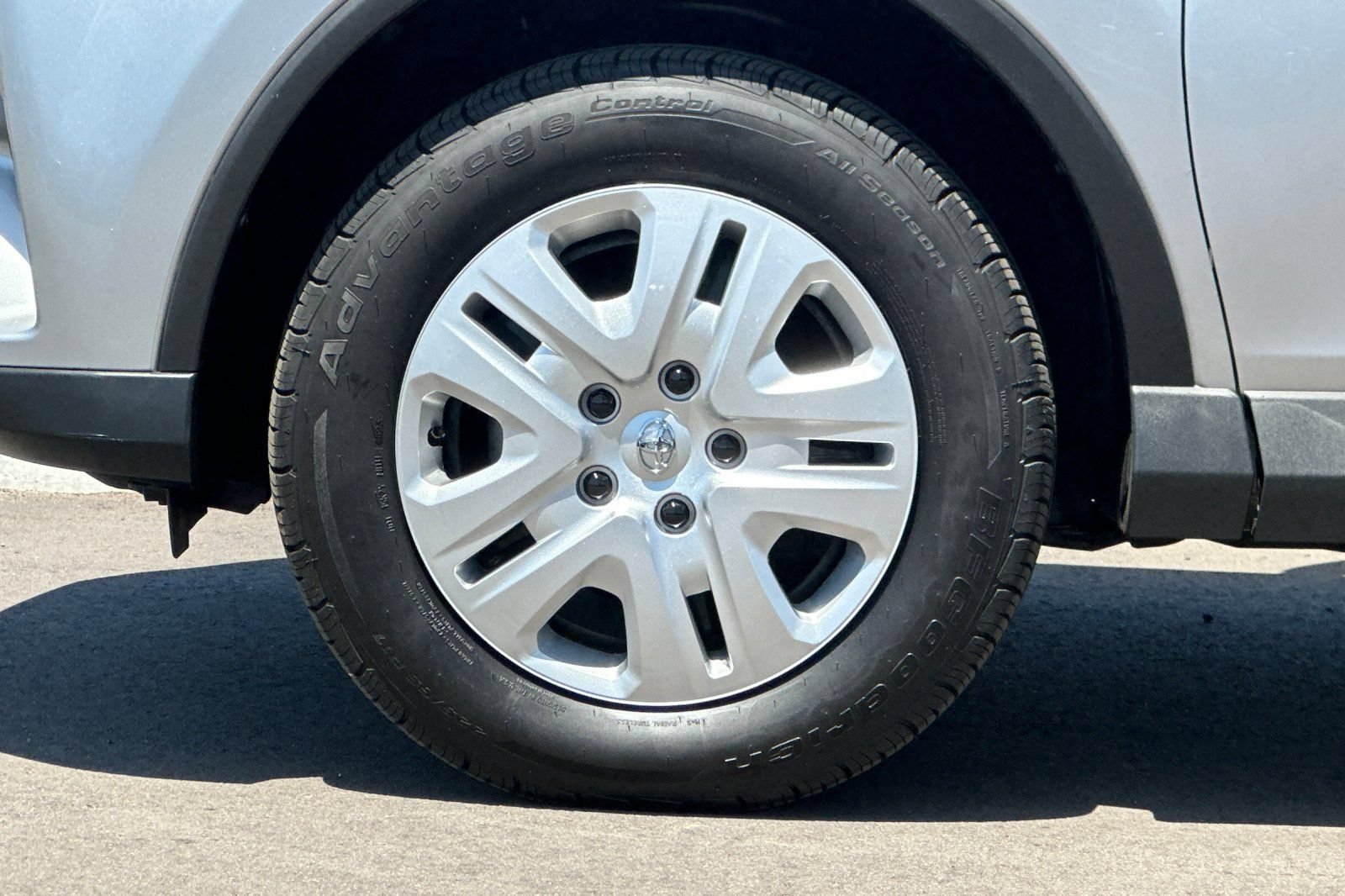 Used 2017 Toyota RAV4 LE w/ All Weather Liner Package FWD image 34