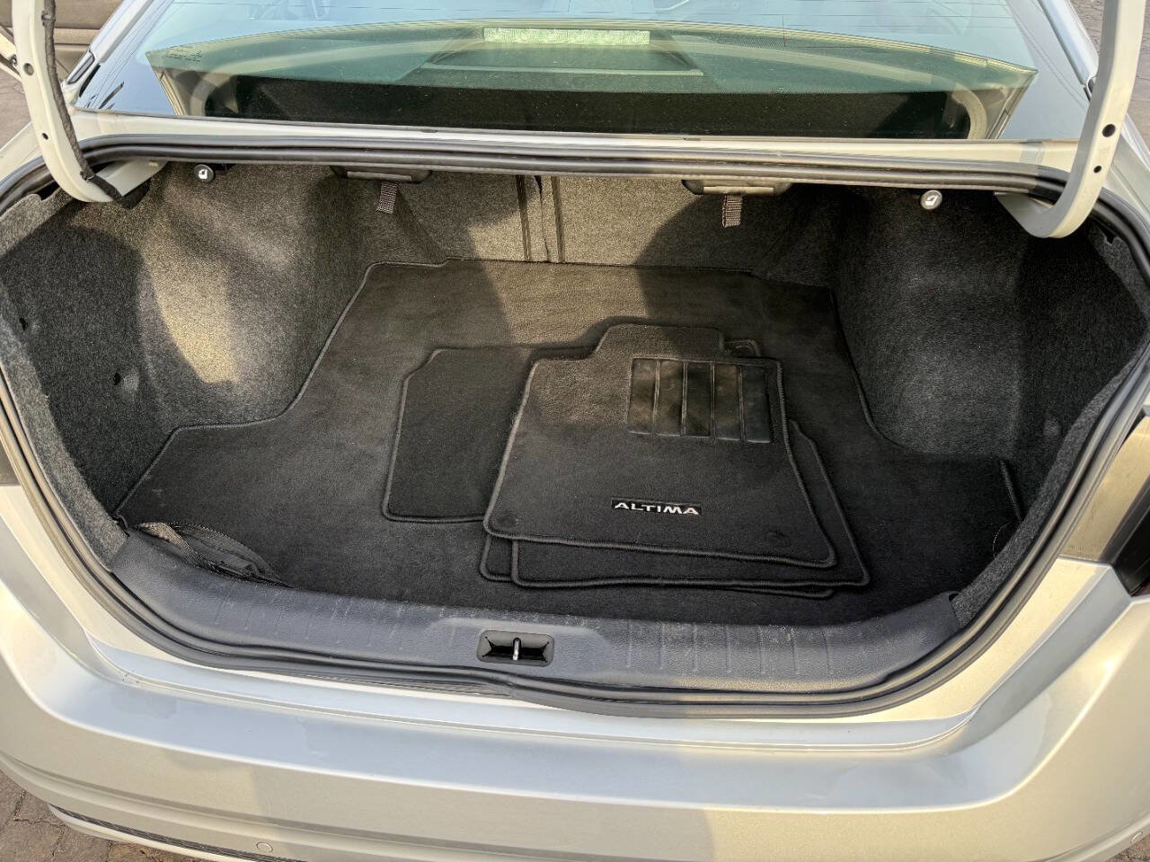 Used 2020 Nissan Altima 2.5 SV image 17