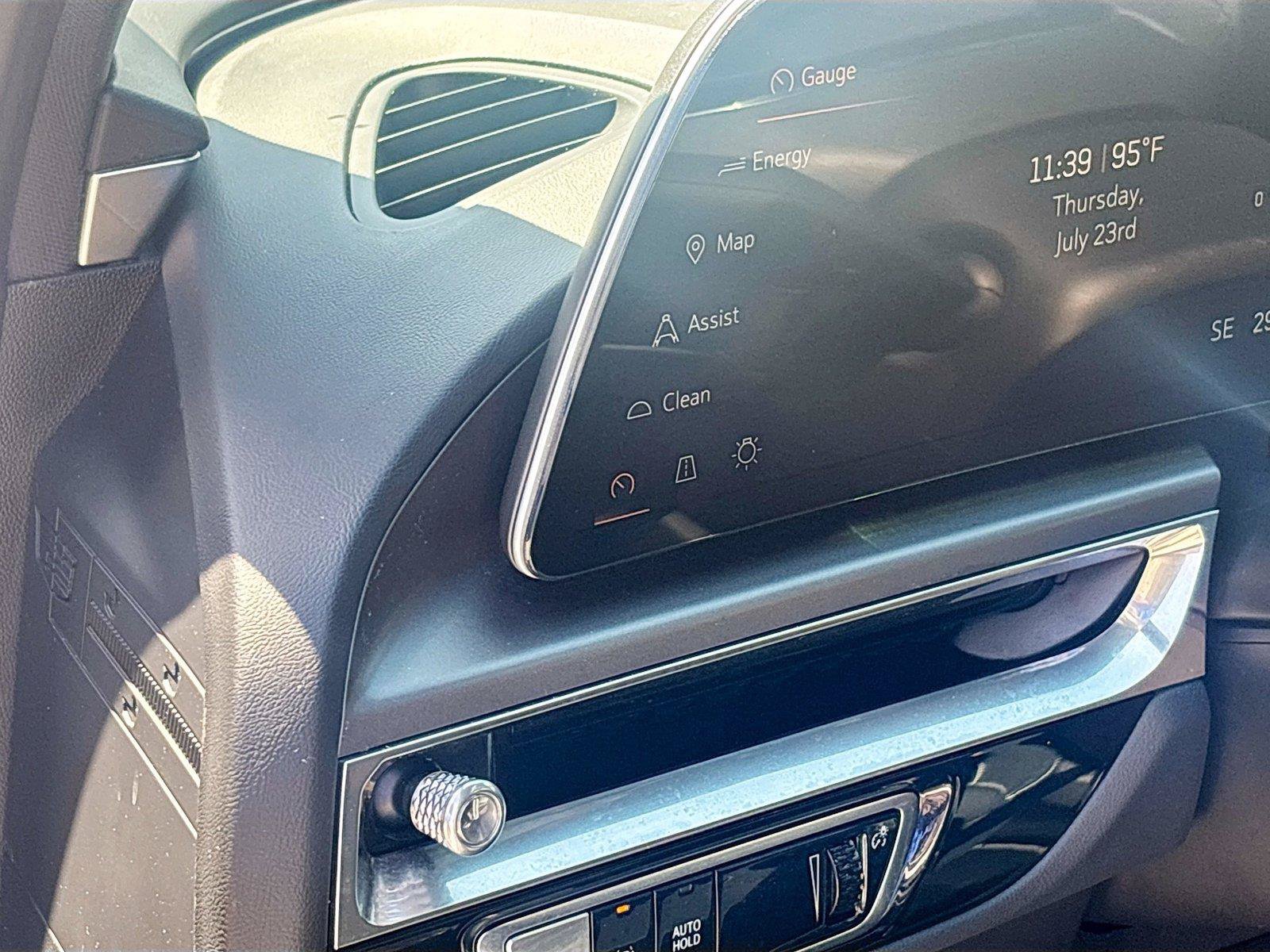 Used 2024 Cadillac Lyriq Tech RWD image 32