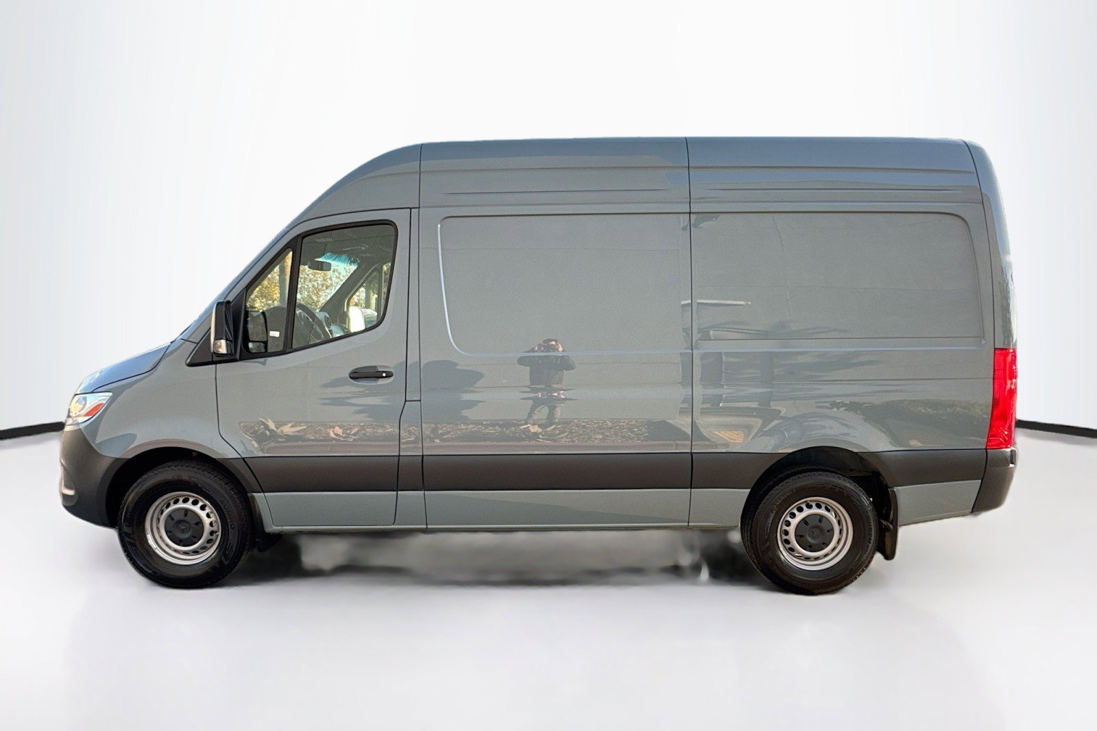 Used 2025 Mercedes-Benz Sprinter 2500 image 8