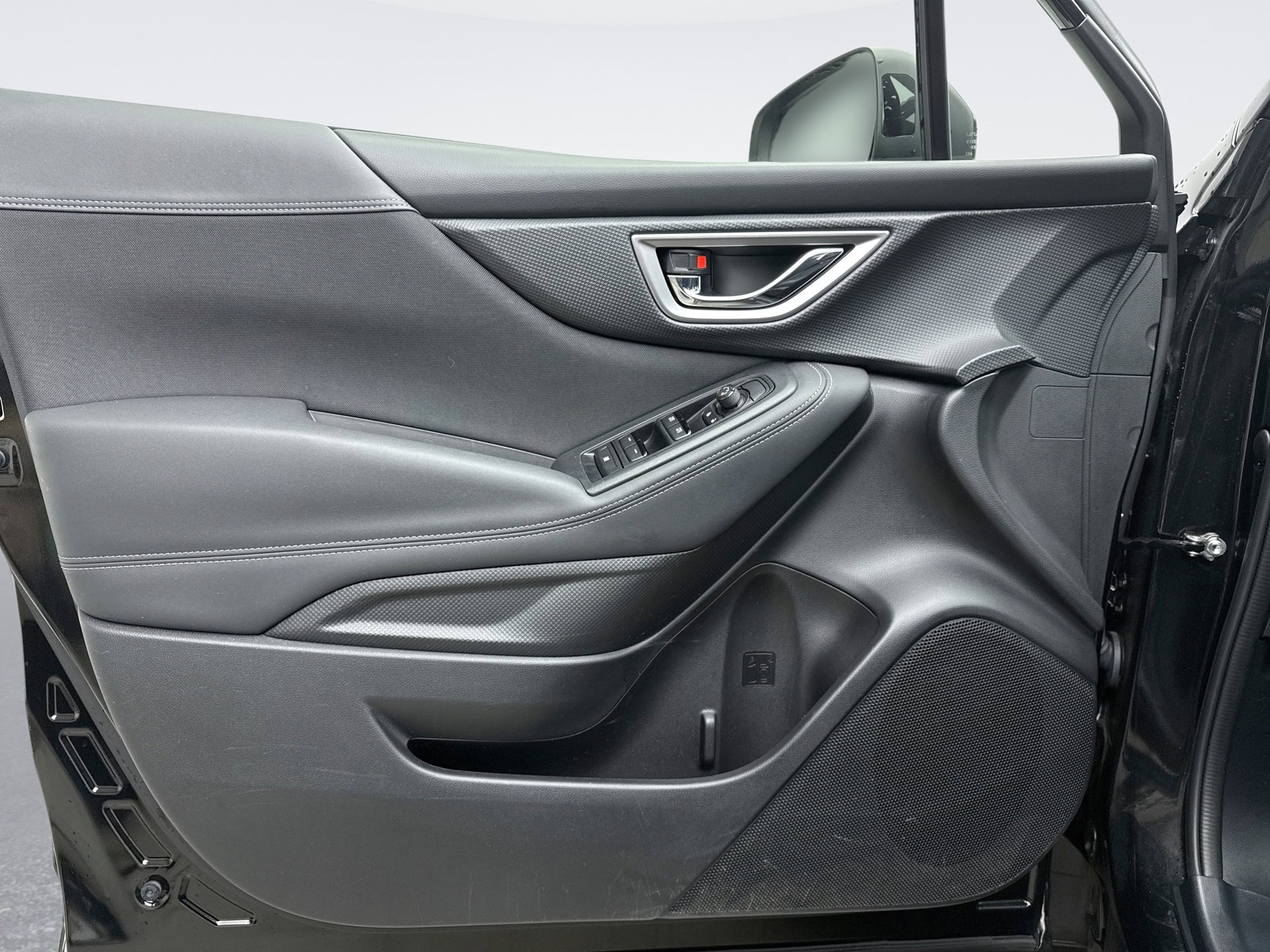 Used 2023 Subaru Forester Premium image 9