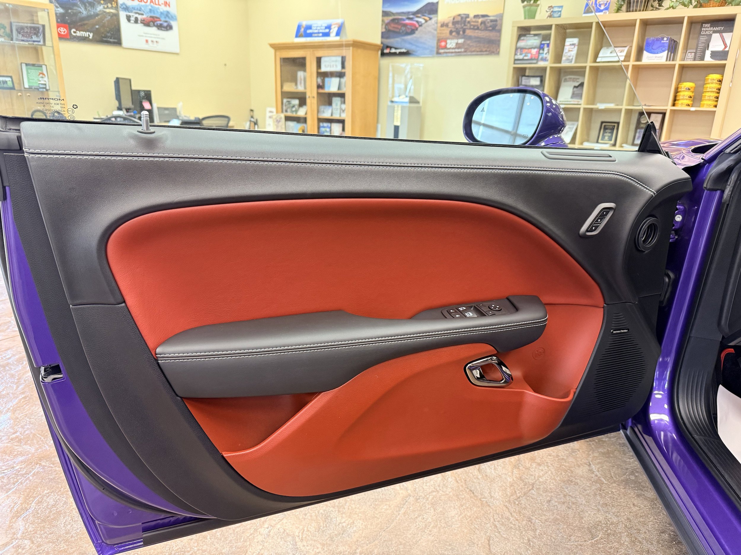 Used 2023 Dodge Challenger SRT Hellcat RWD image 30