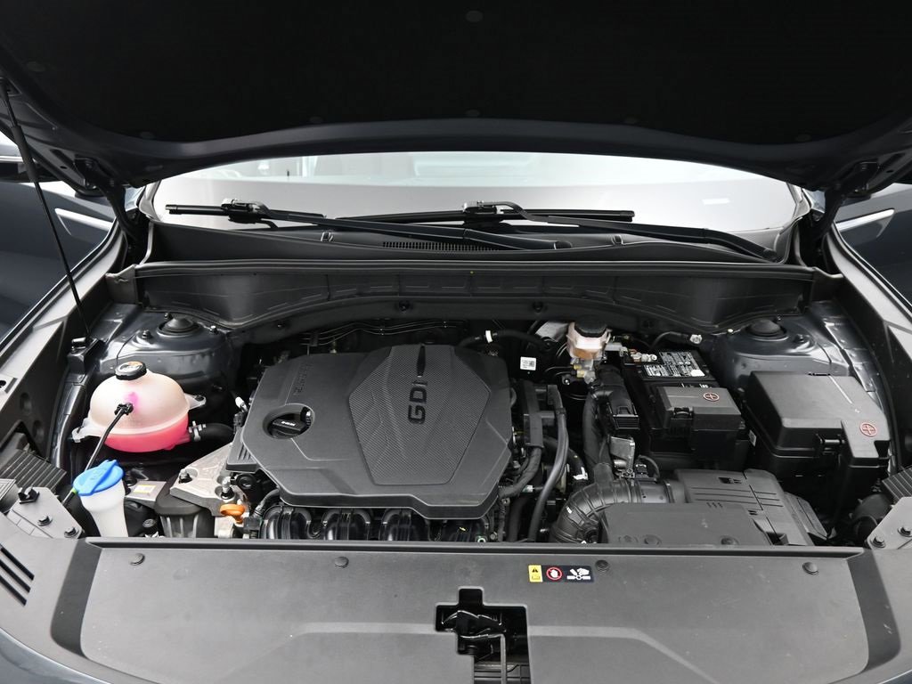 Used 2023 Kia Sorento LX image 25