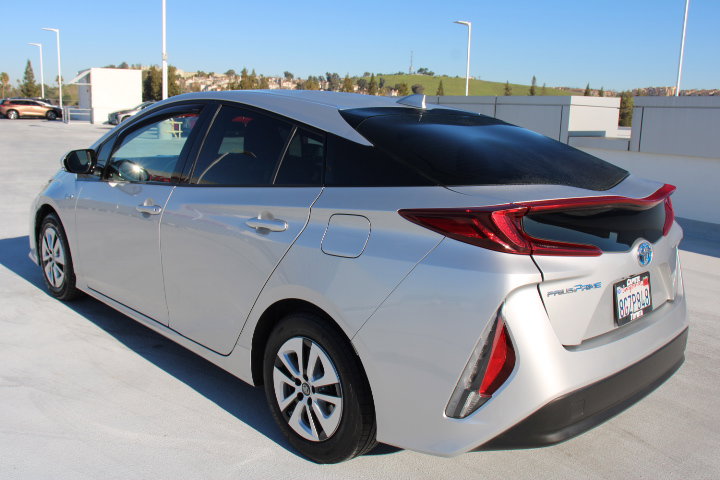 Used 2018 Toyota Prius Prime Plus image 5