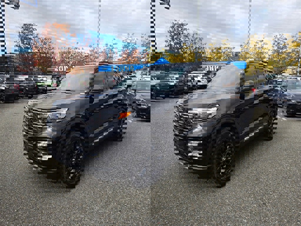 Used 2023 Ford Explorer XLT w/ Equipment Group 202A