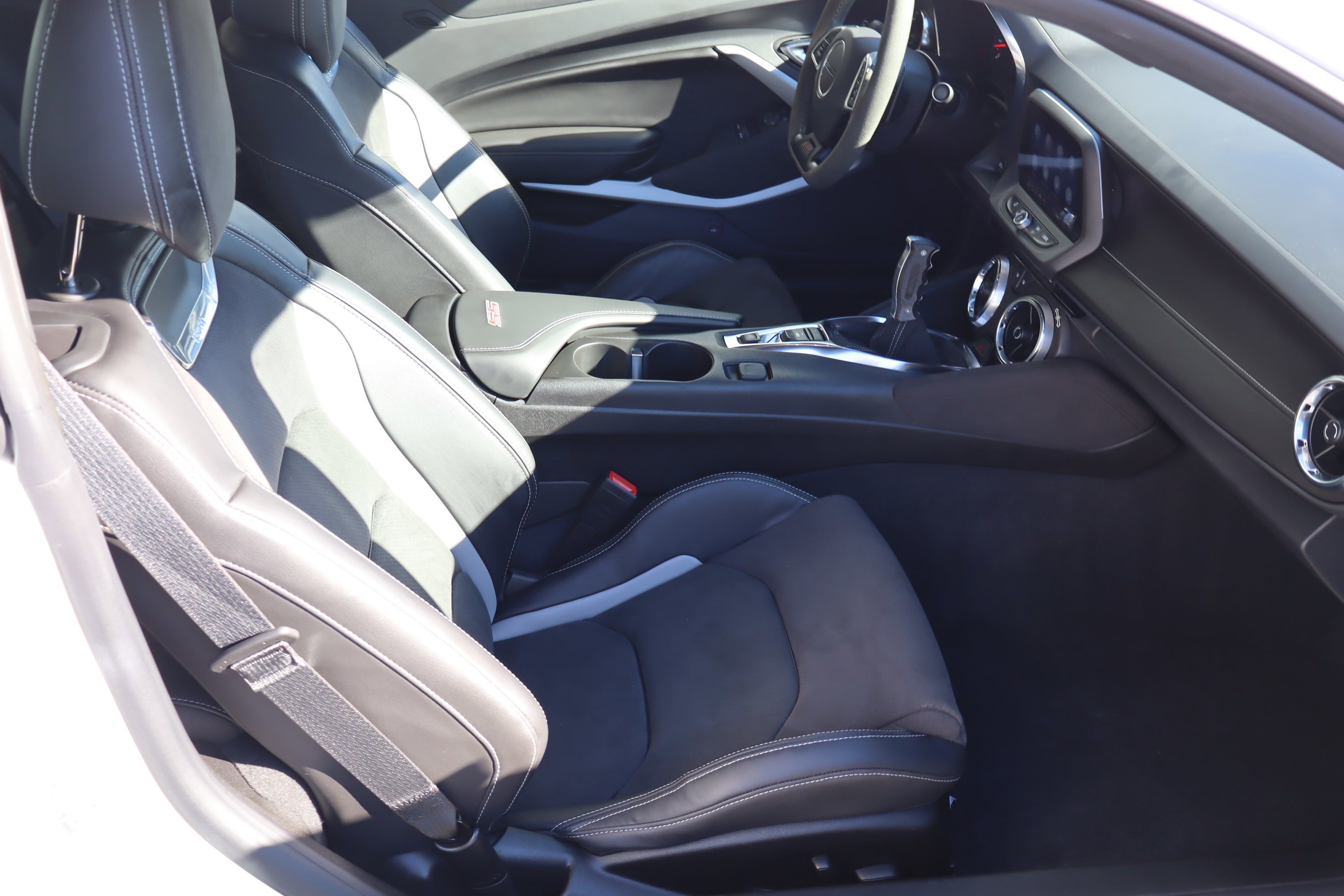 Used 2022 Chevrolet Camaro SS image 31