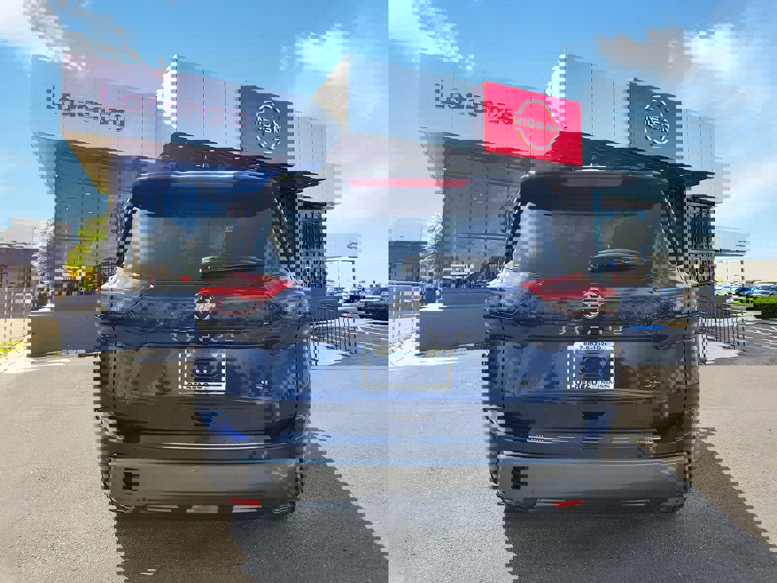 New 2025 Nissan Rogue SL w/ SL Premium Package image 4