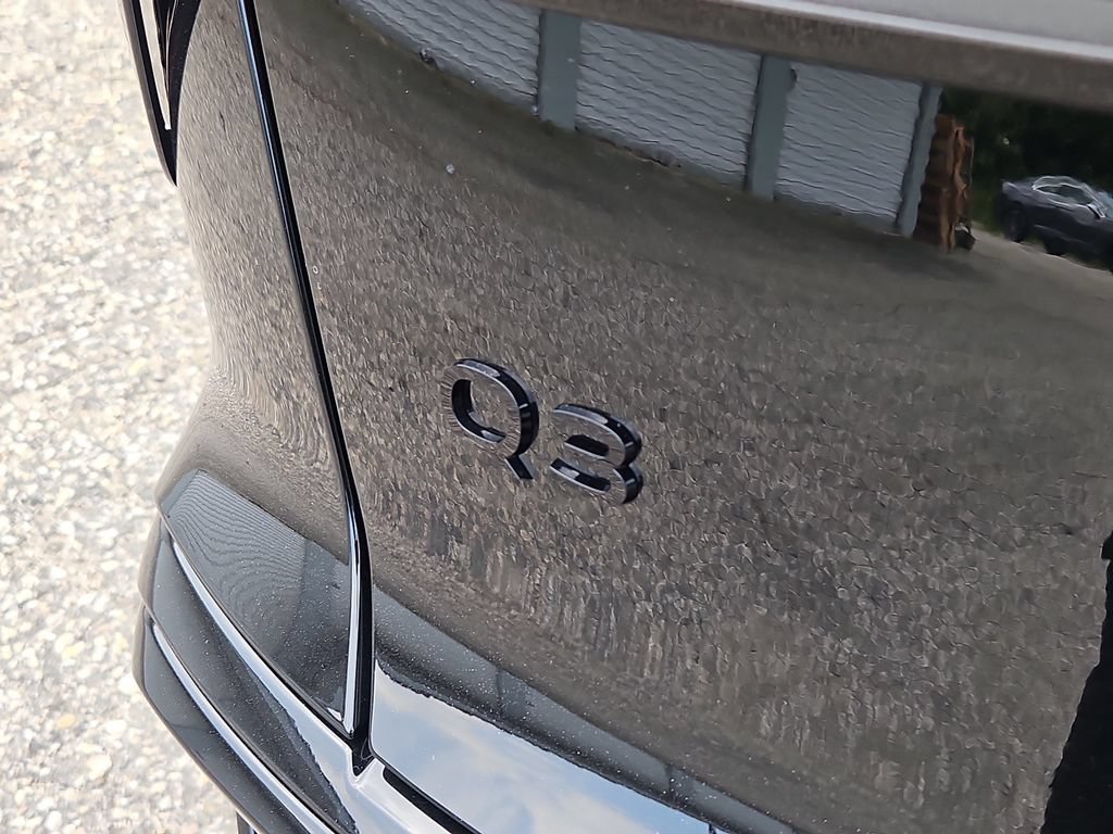 New 2026 Audi Q3 quattro 2.0T AWD/4WD image 6