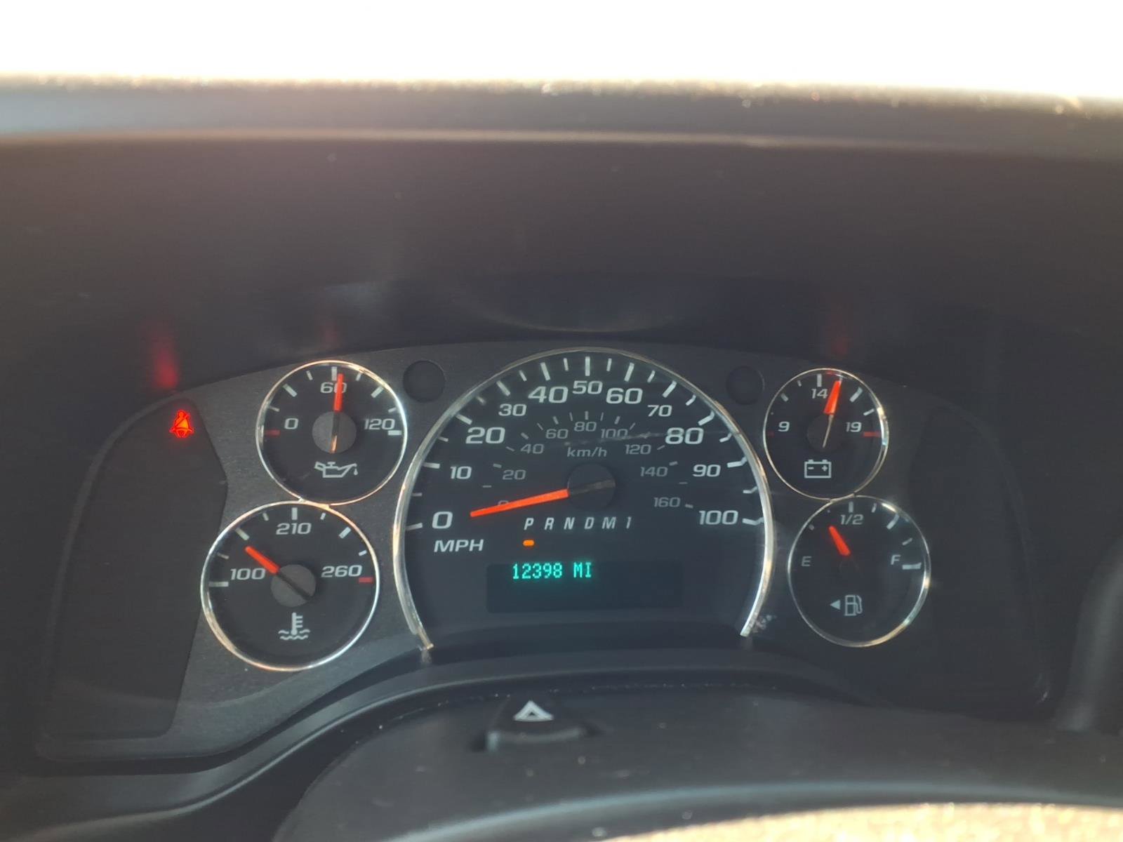 Used 2024 Chevrolet Express 2500 w/ Driver Convenience Package RWD image 18