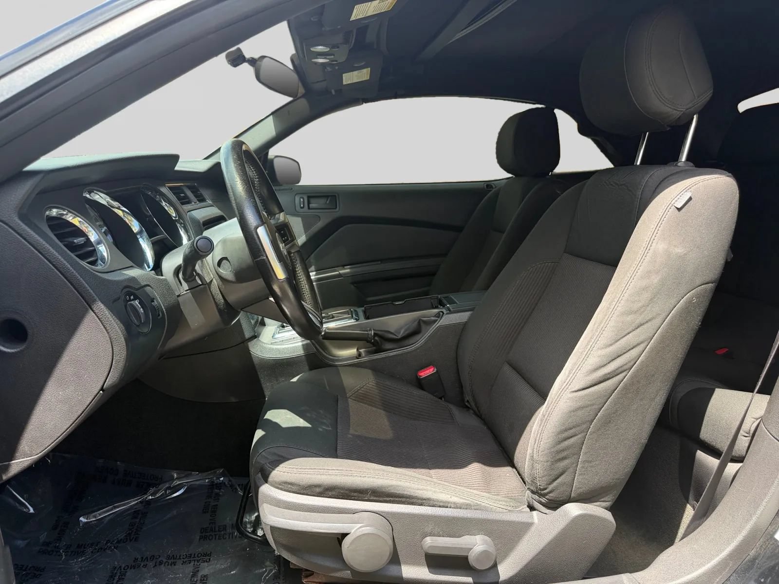 Used 2014 Ford Mustang Convertible RWD image 10
