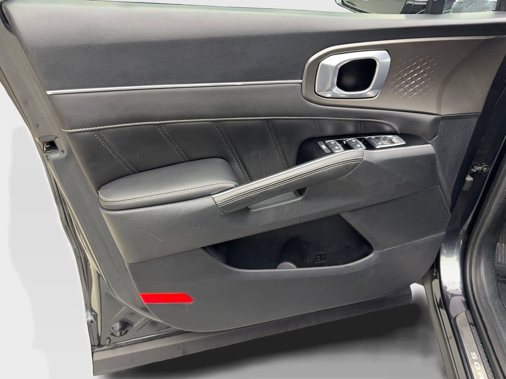 Used 2024 Kia Sorento SX image 31