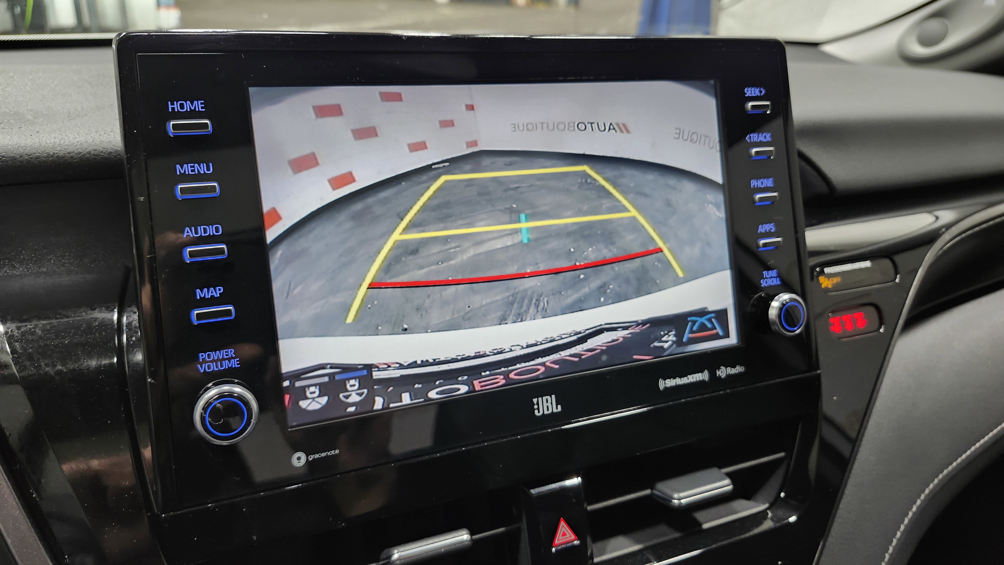 Used 2021 Toyota Camry XSE image 4