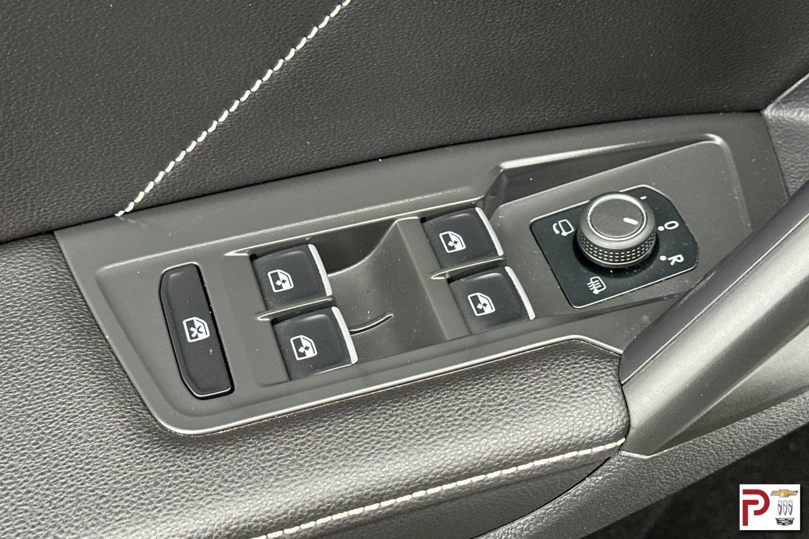 Used 2024 Volkswagen Tiguan SEL R-Line image 13