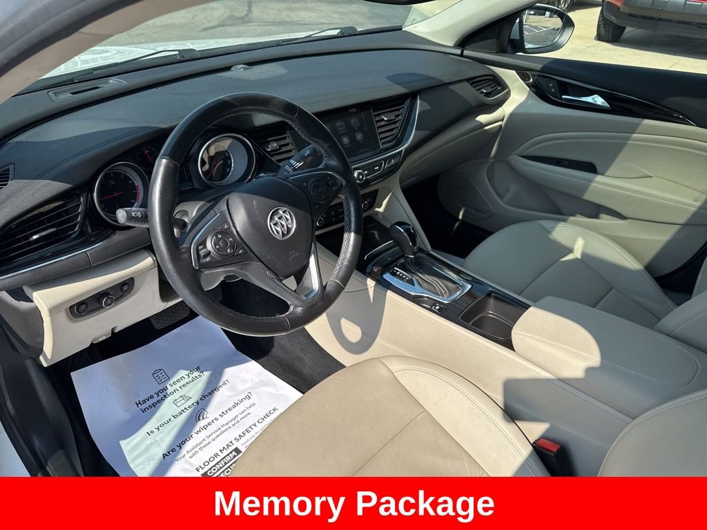 Used 2018 Buick Regal Essence w/ Driver Confidence Package #1 image 13