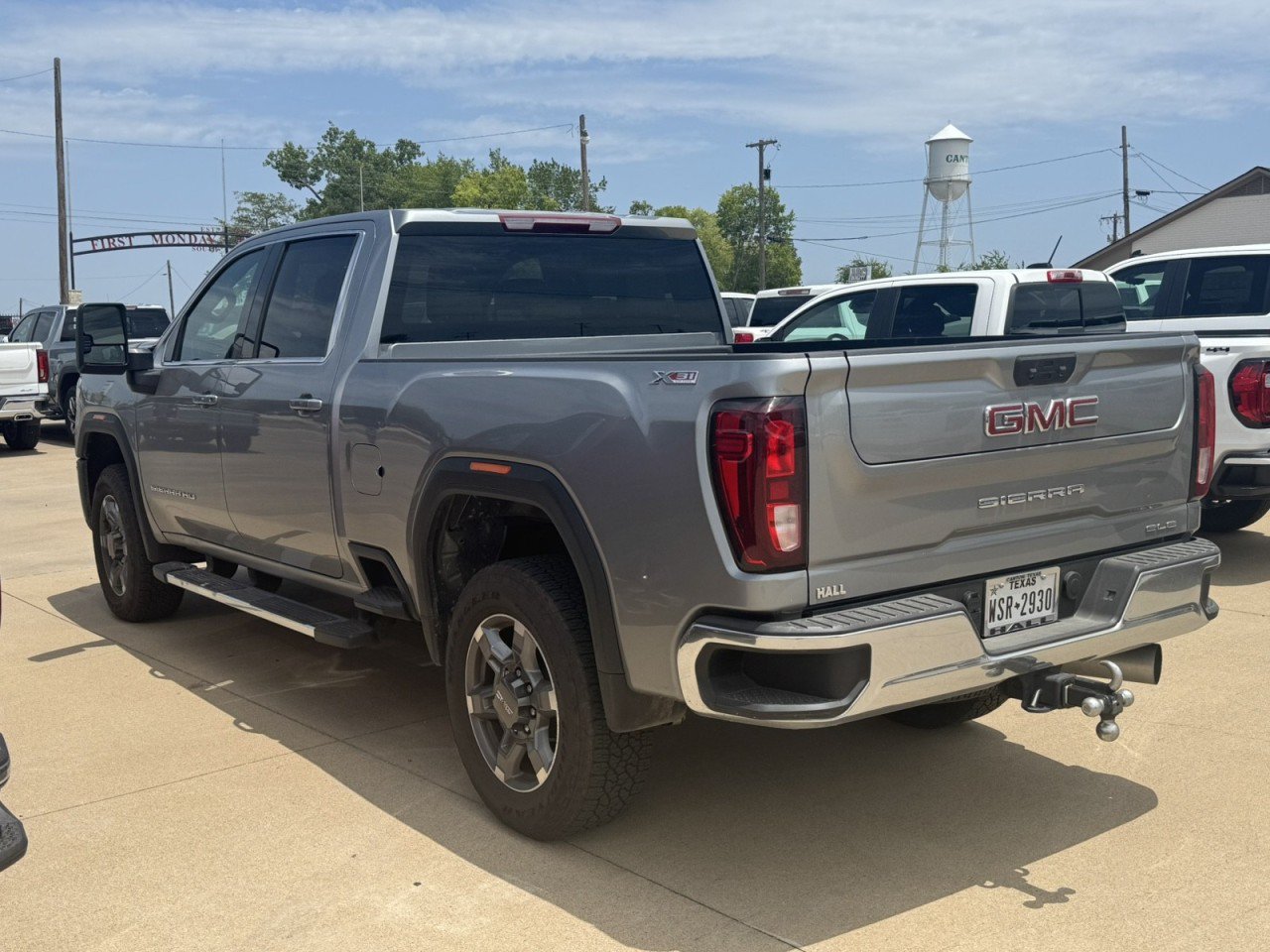Used 2025 GMC Sierra 2500 SLE w/ SLE Value Package; AWD/4WD image 4