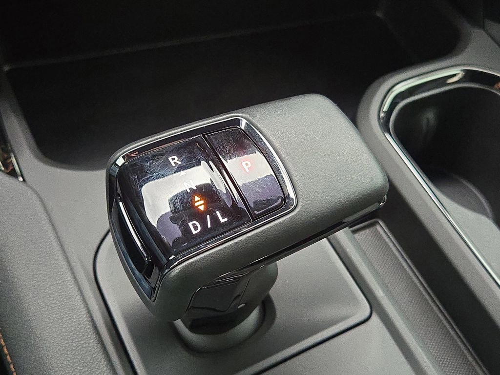 Used 2025 GMC Sierra 1500 AT4 w/ AT4 Premium Package image 16