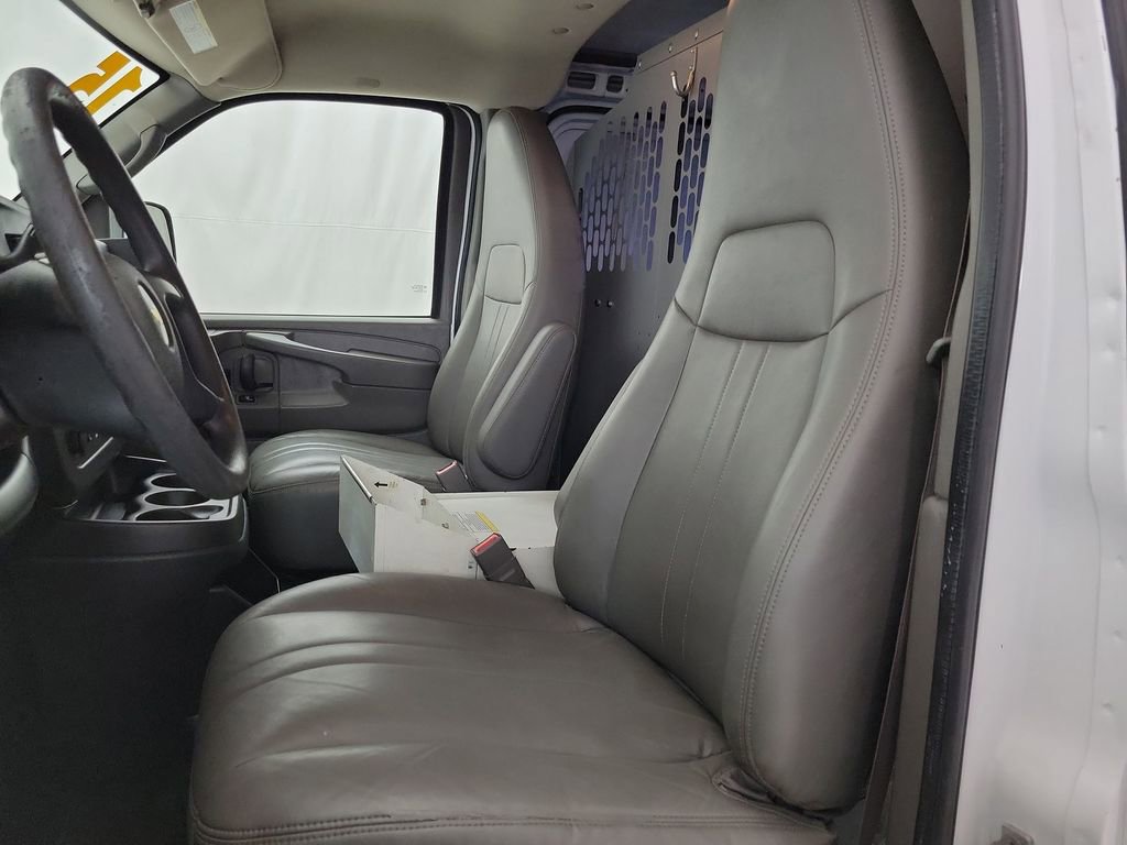 Used 2015 Chevrolet Express 2500 Extended image 8