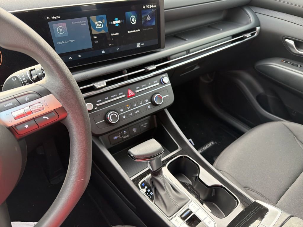 Used 2025 Hyundai Tucson SE image 28