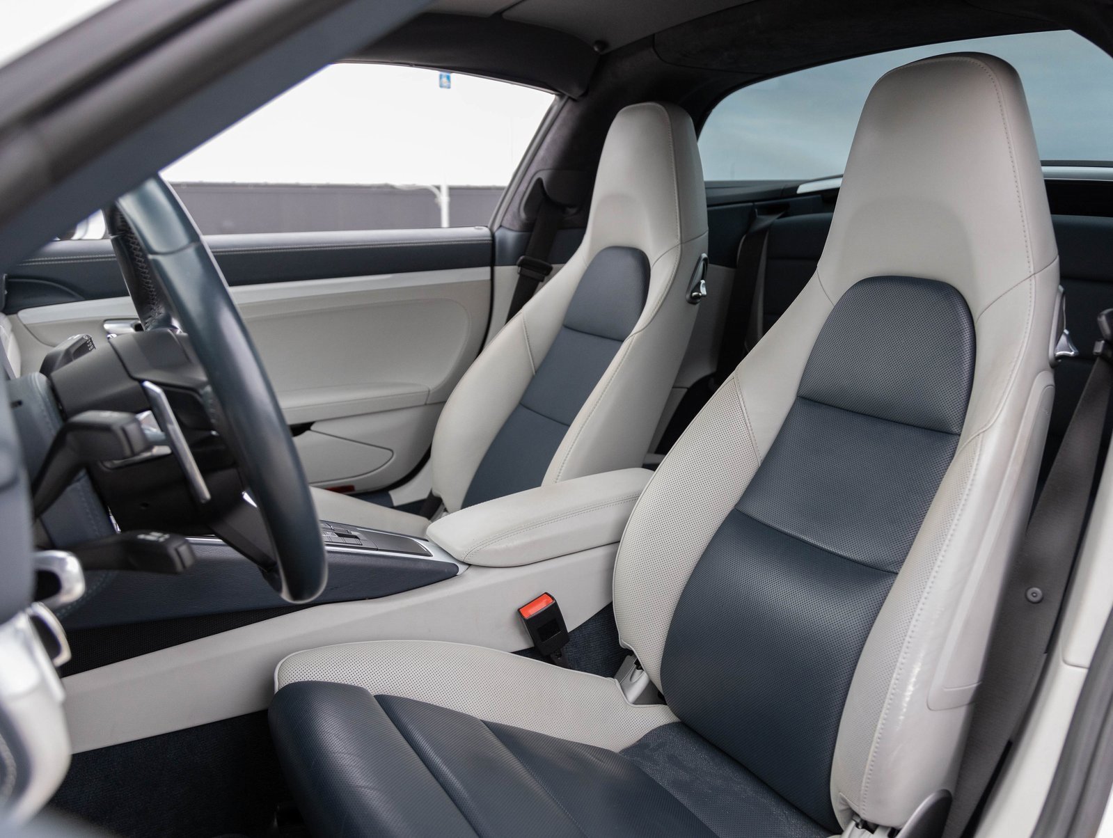 Used 2019 Porsche 911 Targa 4 GTS image 5