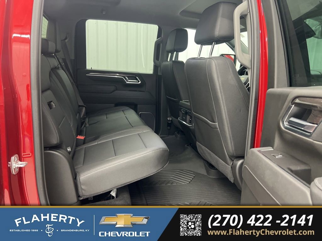 Used 2025 Chevrolet Silverado 2500 LTZ w/ LTZ Convenience Package image 13