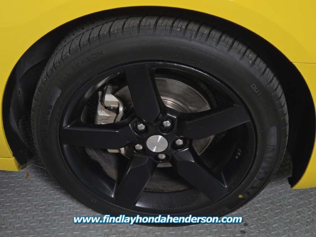 Used 2015 Chevrolet Camaro LT RWD image 12