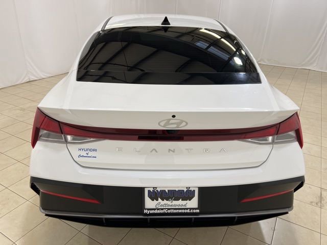 Used 2024 Hyundai Elantra SEL image 5
