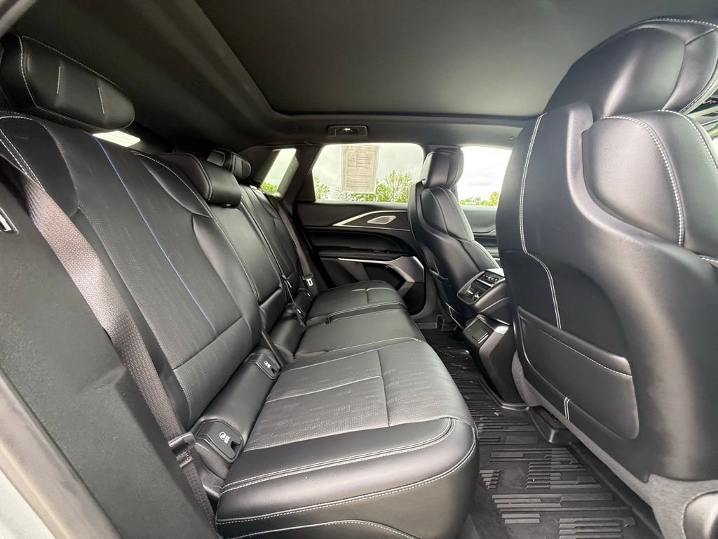 Certified 2025 Cadillac Lyriq Luxury w/ LPO, Floor Liner Package AWD/4WD image 35