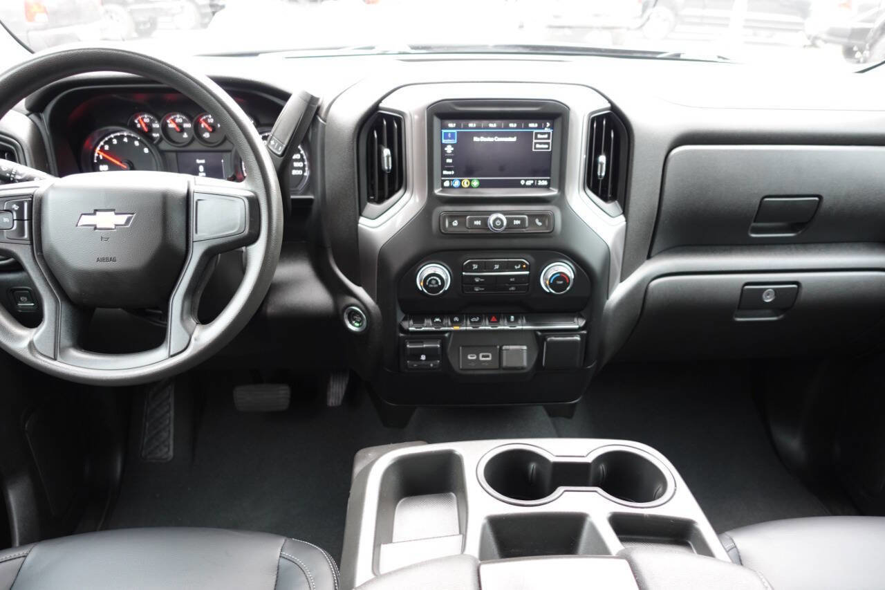 Used 2023 Chevrolet Silverado 1500 Custom image 39