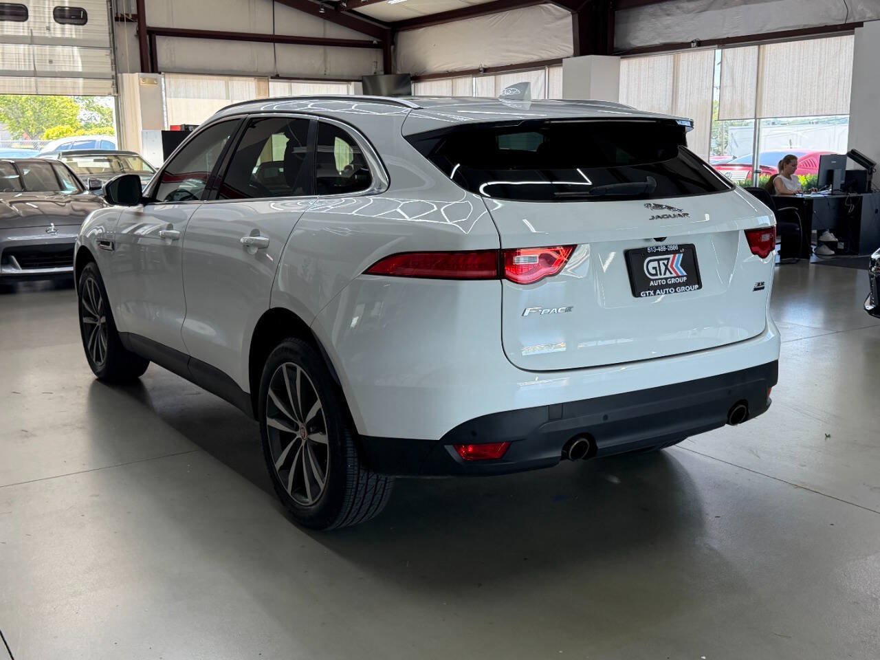 Used 2019 Jaguar F-PACE Prestige AWD/4WD image 4