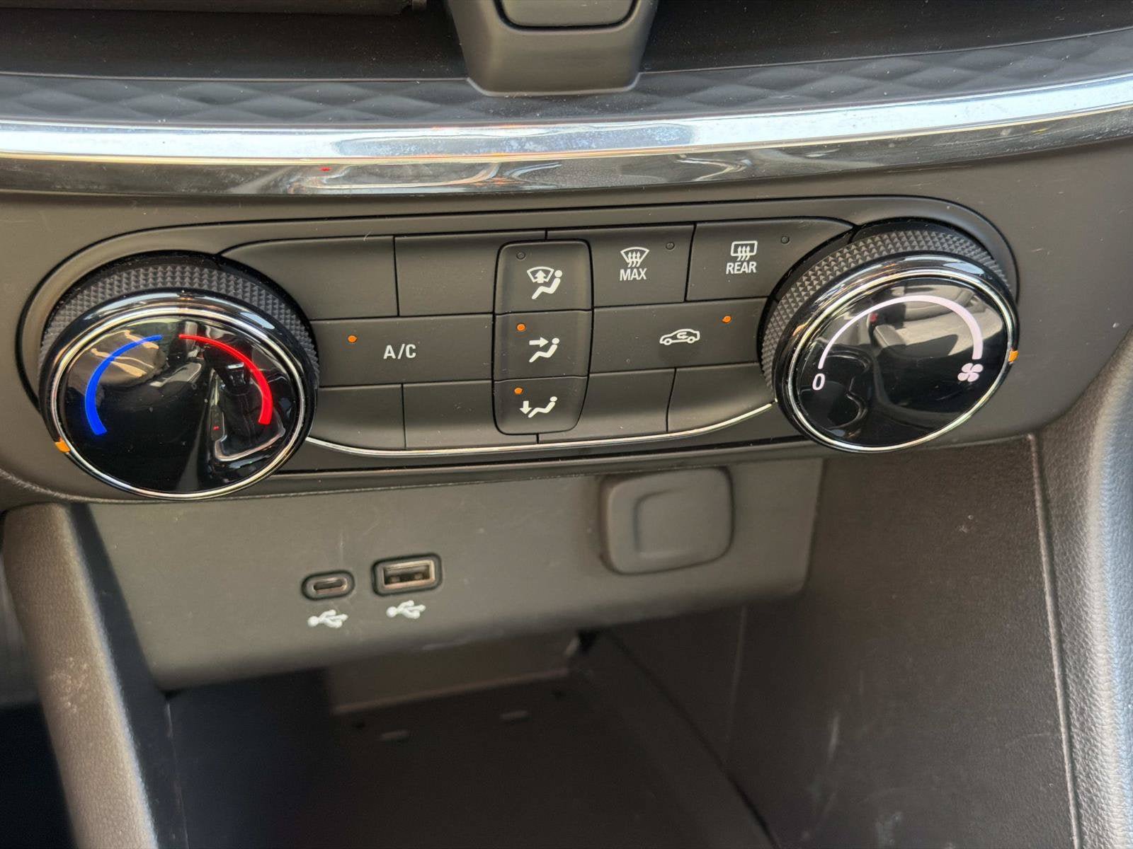 Used 2025 Buick Encore GX Preferred FWD image 16