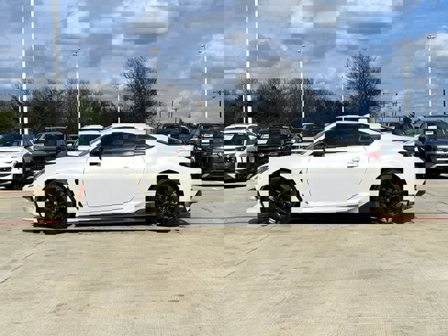 Used 2023 Toyota GR86 Premium image 3