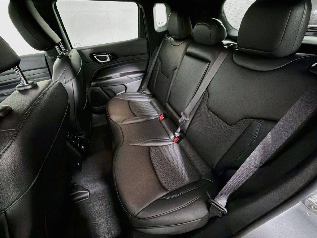 New 2026 Jeep Compass Latitude AWD/4WD image 22