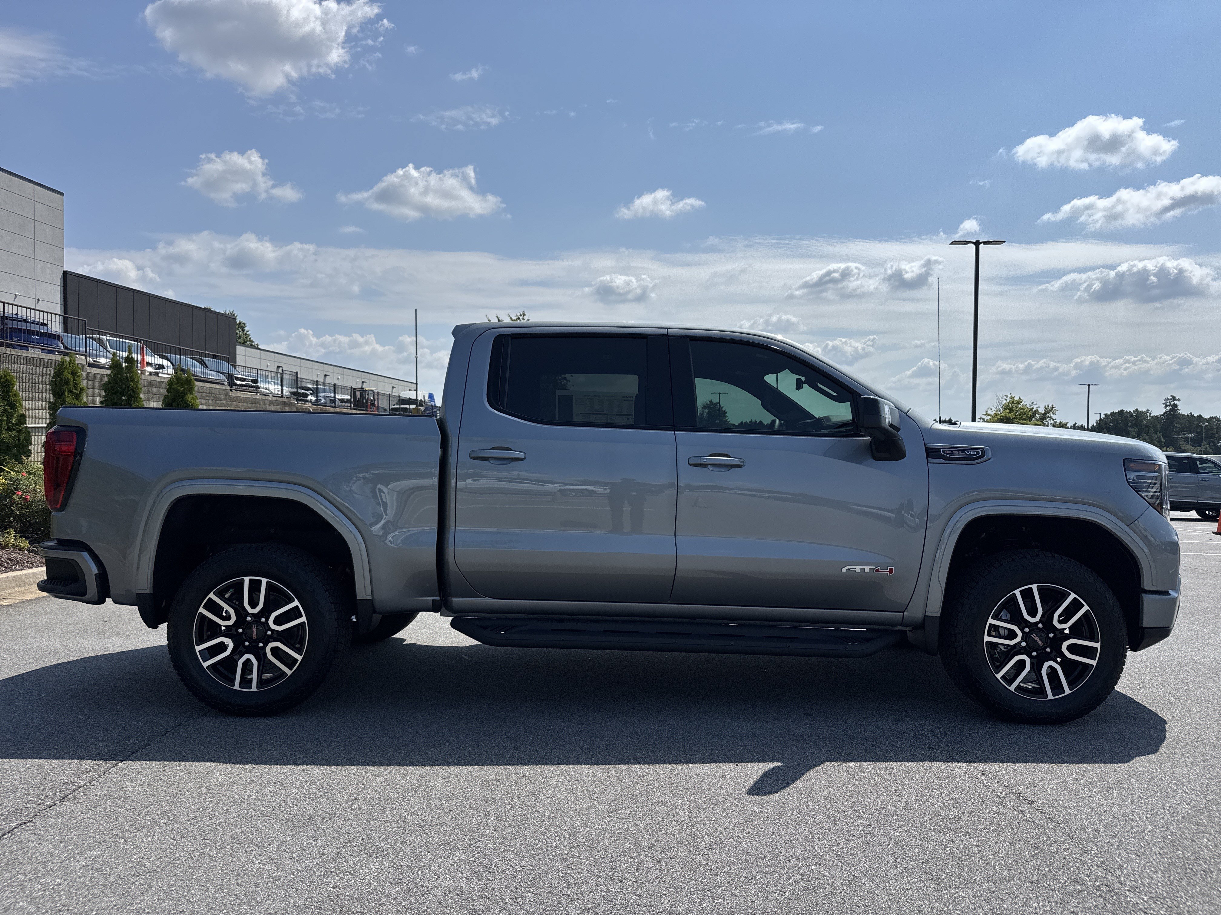 New 2026 GMC Sierra 1500 AT4 w/ AT4 Premium Package AWD/4WD image 11