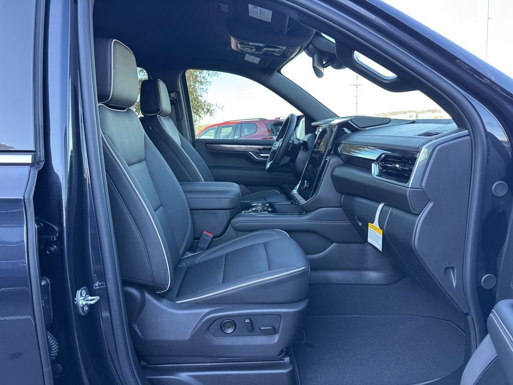 New 2026 GMC Yukon XL Elevation w/ LPO, Elevation Black Package image 21