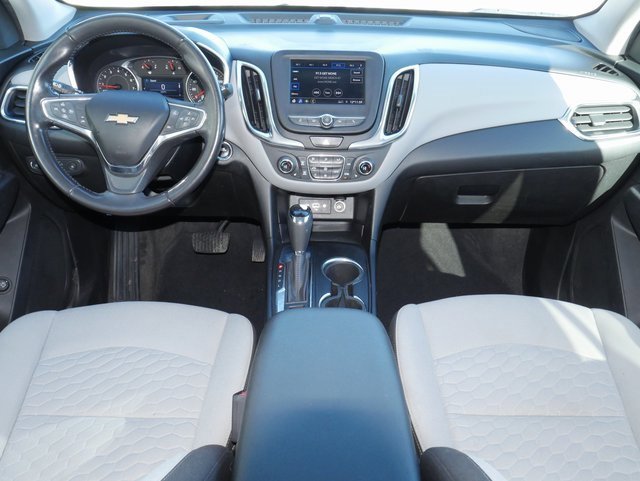 Used 2020 Chevrolet Equinox LT w/ Driver Convenience Package image 6