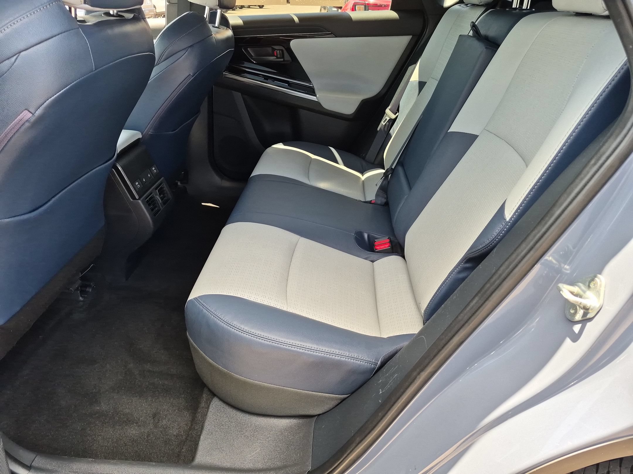 Used 2023 Subaru Solterra AWD image 15