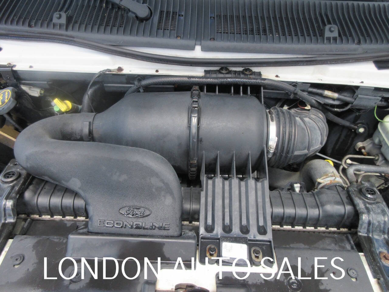 Used 2001 Ford E-350 and Econoline 350 XLT RWD image 15