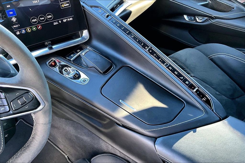 Used 2020 Chevrolet Corvette Stingray Premium Cpe w/ 3LT Preferred Equipment Group image 5