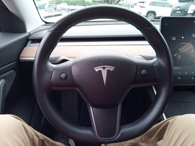 Used 2018 Tesla Model 3 Long Range image 15