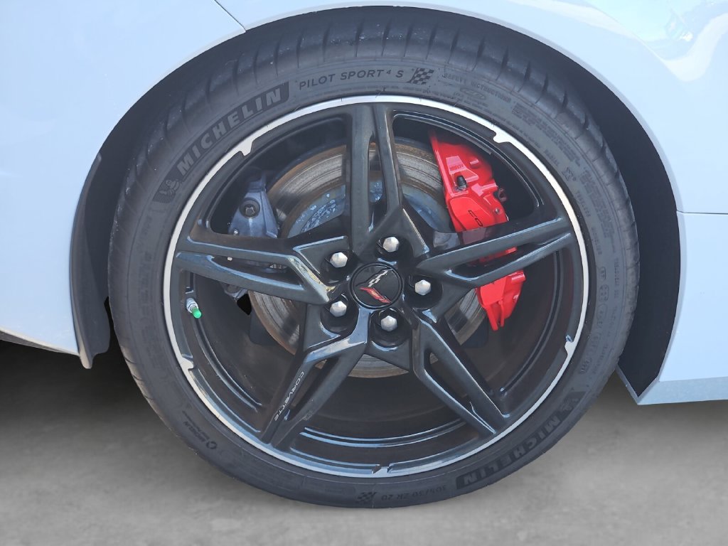 Used 2021 Chevrolet Corvette Stingray Premium Cpe w/ Z51 Performance Package RWD image 9