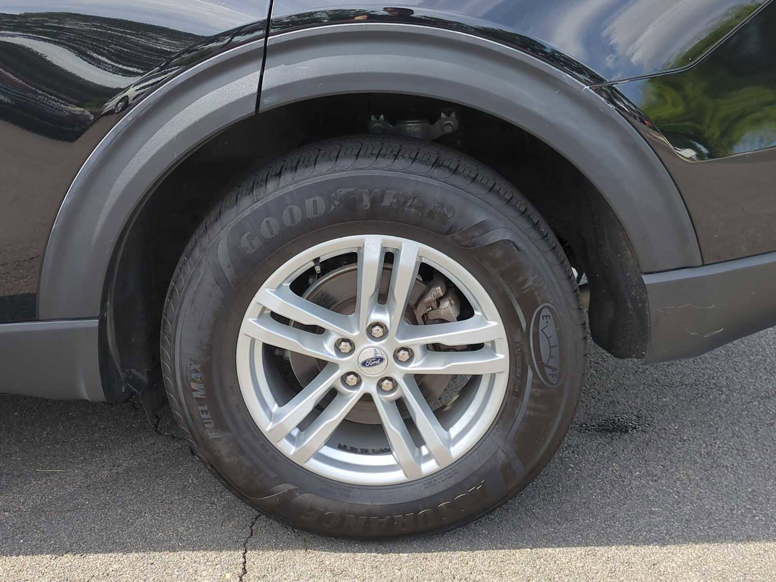 Used 2023 Ford Explorer XLT w/ Equipment Group 202A image 14
