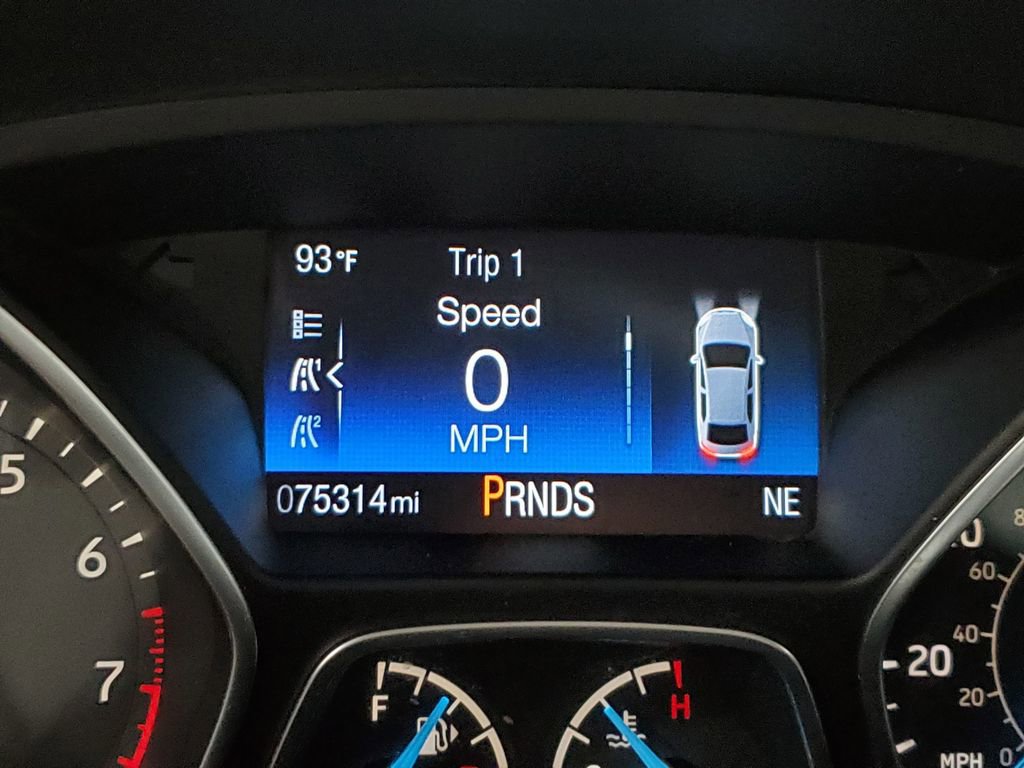 Used 2018 Ford Focus SEL FWD image 35