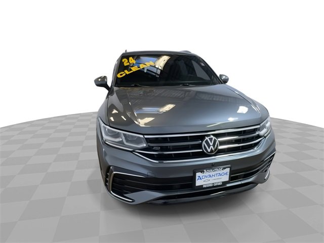 Used 2024 Volkswagen Tiguan SEL R-Line image 3