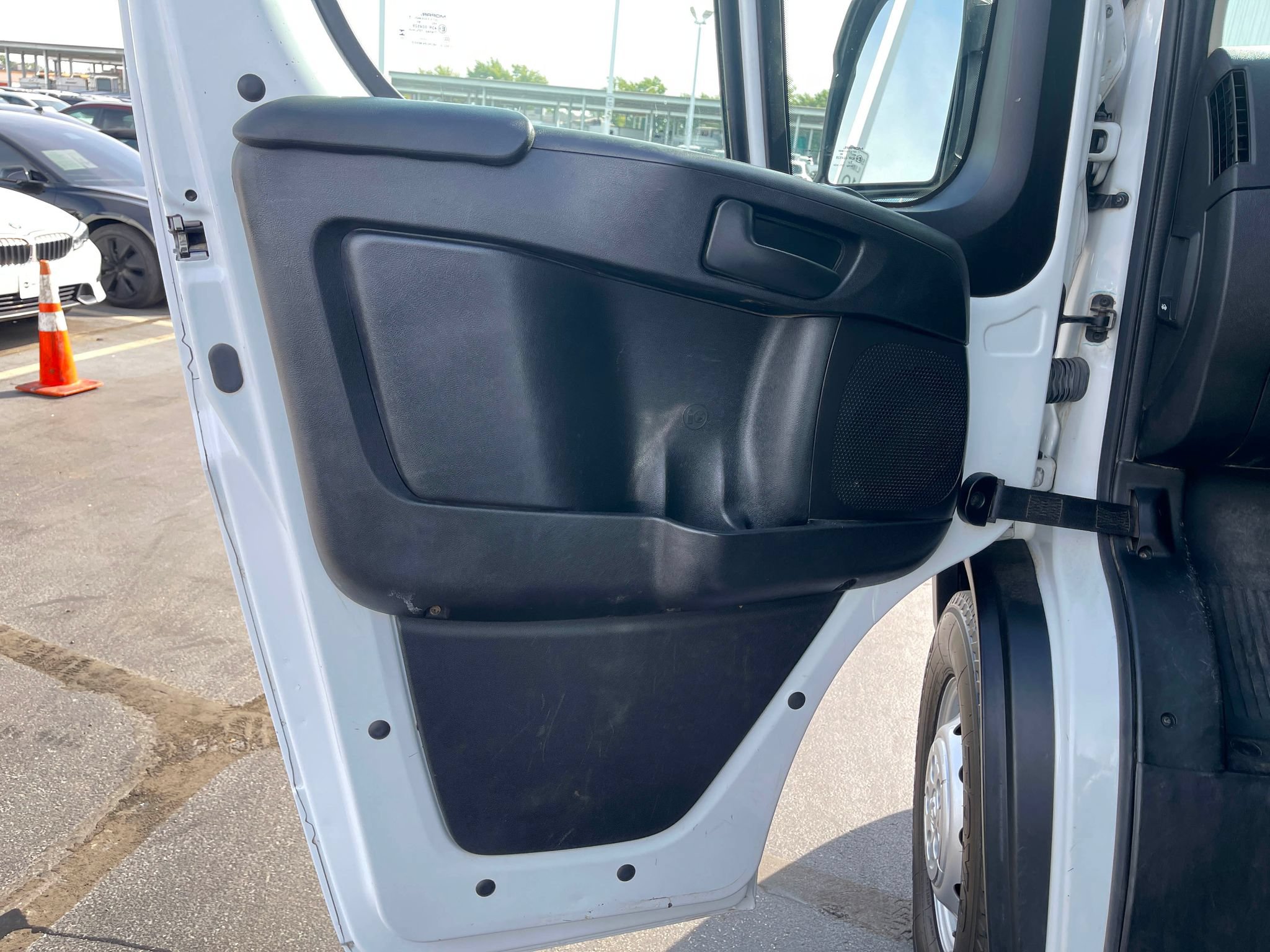 Used 2023 RAM ProMaster 2500 FWD image 12