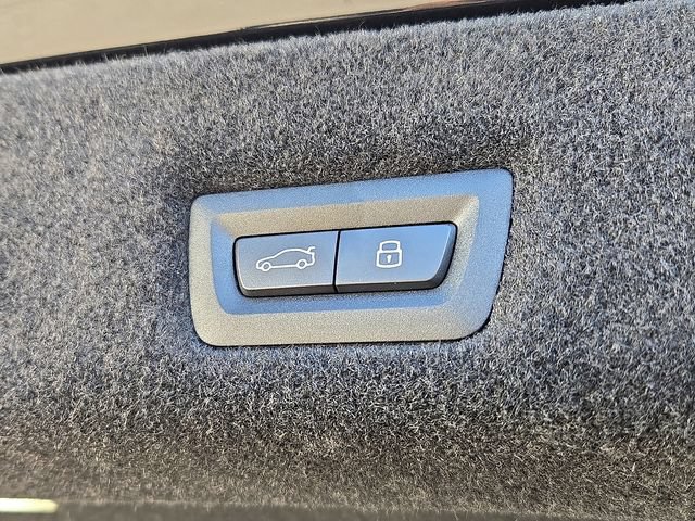 Certified 2026 BMW 760i xDrive AWD/4WD image 32