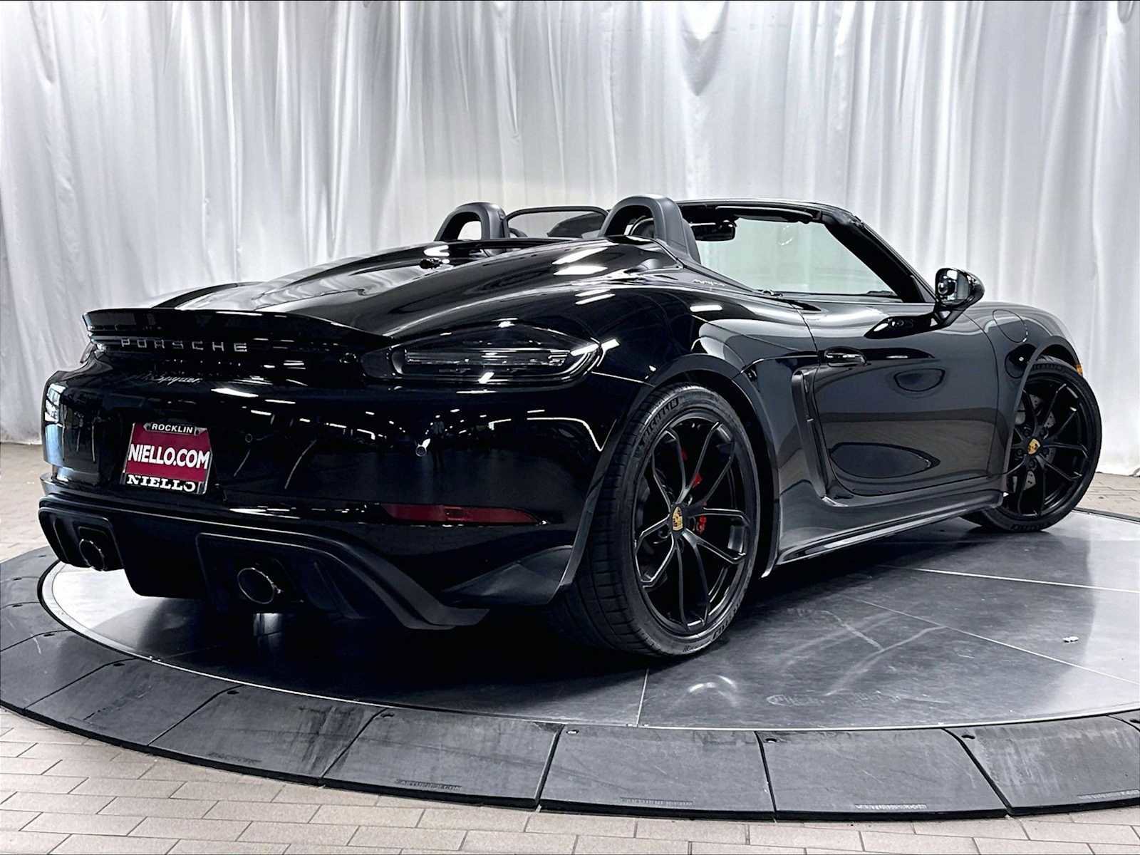 Used 2021 Porsche 718 Boxster Spyder RWD image 9