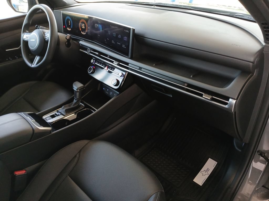 Used 2025 Hyundai Santa Cruz SEL FWD image 30