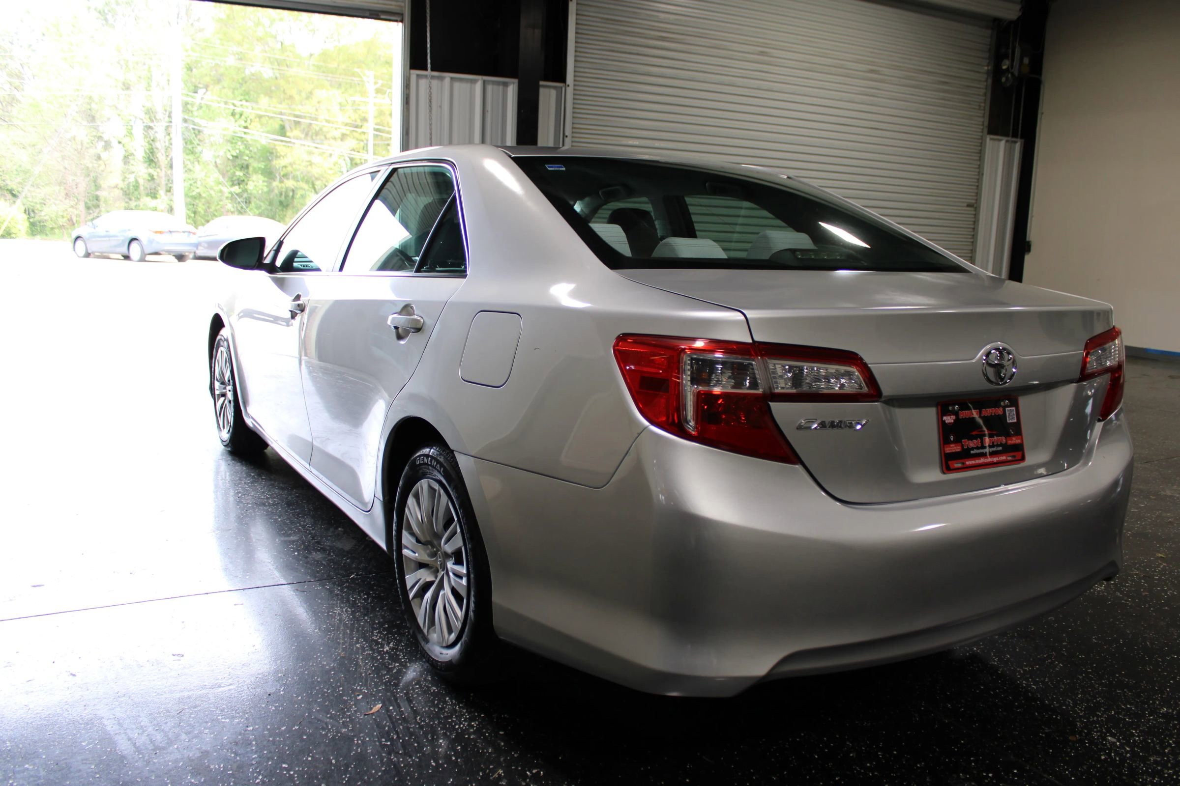Used 2012 Toyota Camry L FWD image 5