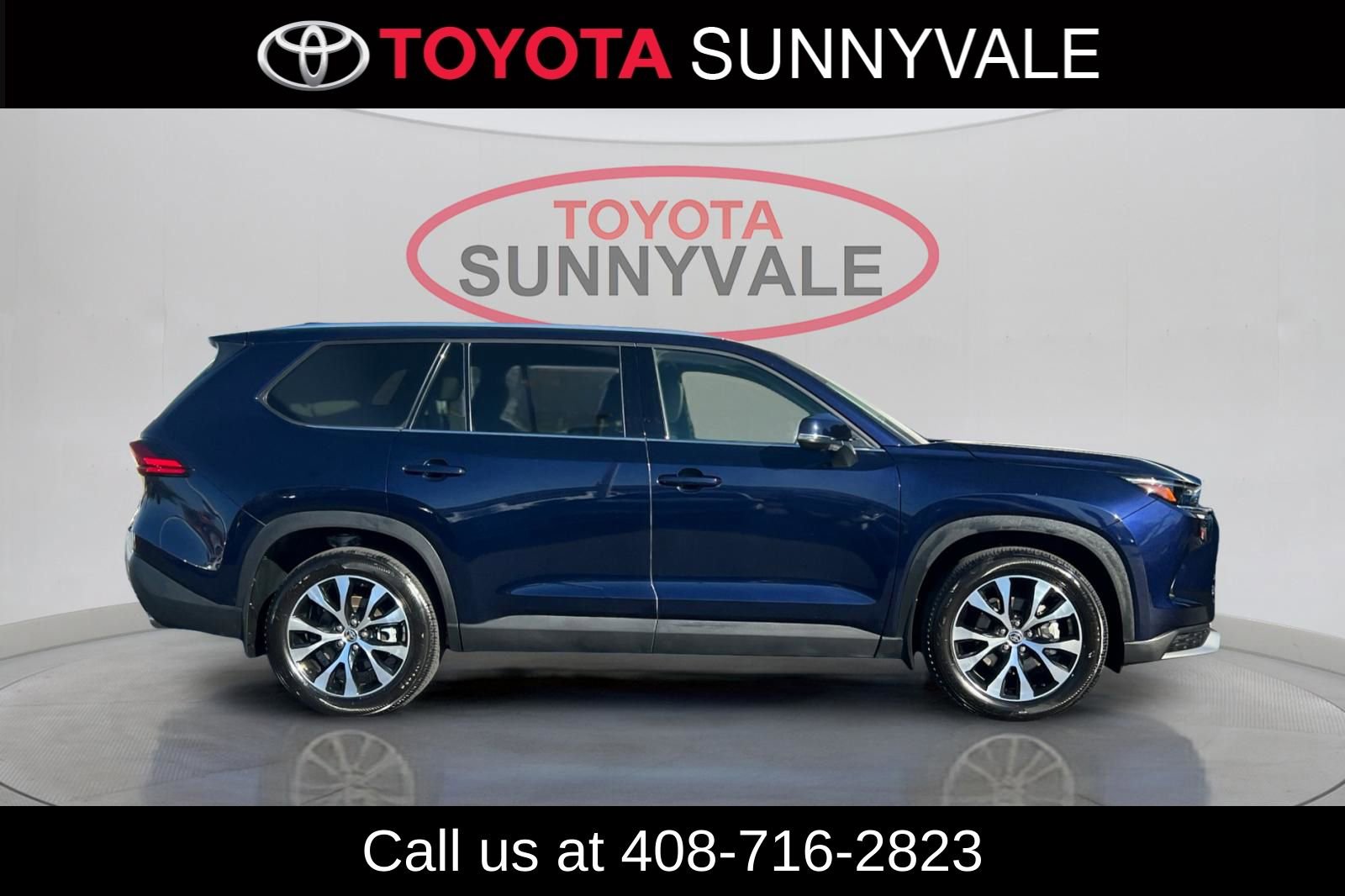 Used 2024 Toyota Grand Highlander AWD Hybrid image 9