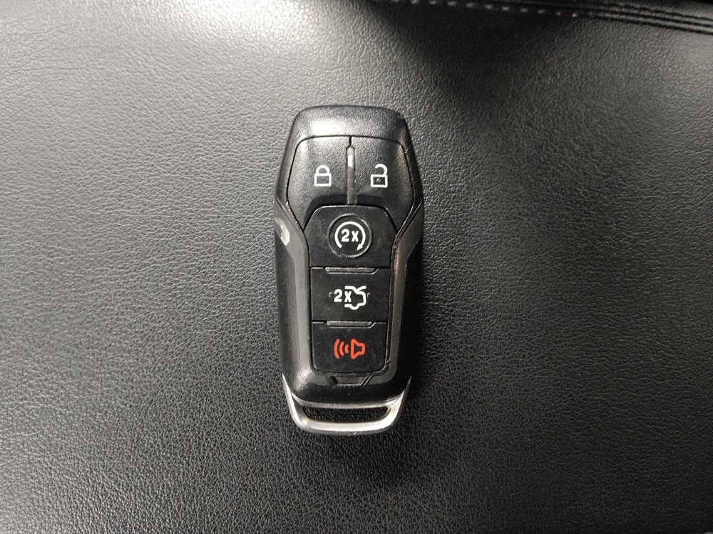 Used 2016 Ford Edge SEL w/ Equipment Group 201A image 32